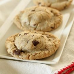 Oreo-Stuffed Chocolate Chip Cookies
