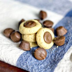 Tiny PB Cup Cookies