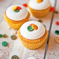 Cute as a Button Party Cupcakes