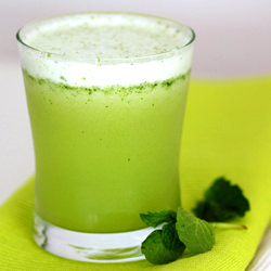 Fizzy Pineapple Mint Juice
