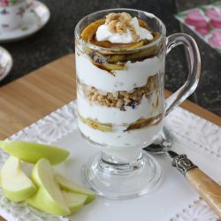 Caramelized Apple & Yogurt Parfait