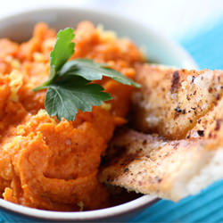 Hummus with Pita Crisps