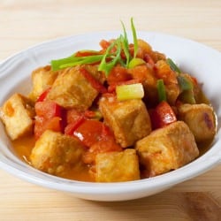 Crisp Tofu in Tomato Pepper Sauce