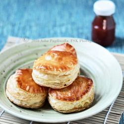 Chicken Curry Puffs