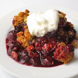 Blueberry Macadamia Crumble