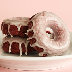 Baked Red Velvet Donuts