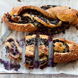 Blueberry Braid w/ Vanilla Cream