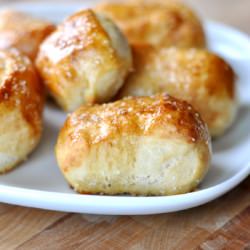 Chewy Pretzel Bites