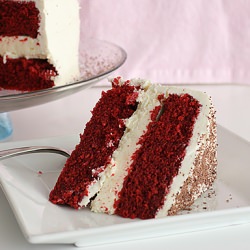 Red Velvet Cheesecake Cake