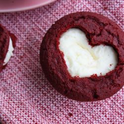 Red Velvet Valentine Cakes
