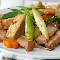 Stir-fried Leeks with Roast Pork