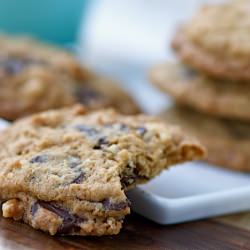 Crispy Oatmeal Chocolate Chip Cookies