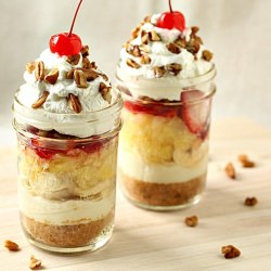 Banana Split Cake Cups