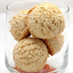 Vanilla Bean Macaroons (Vegan)