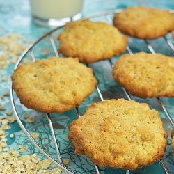 Oatmeal Cookies with Walnuts