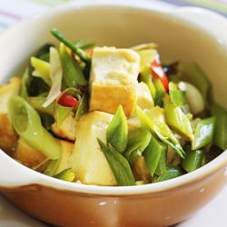 Stir-Fry Leeks w/ Firm Beancurd