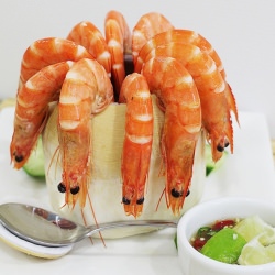 Poached Prawns in Coconut Juice