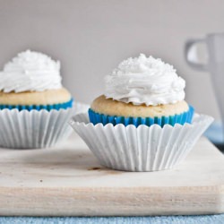 One Bowl Vanilla Cupcakes