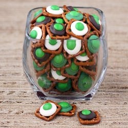 Chocolate Pretzel Bites