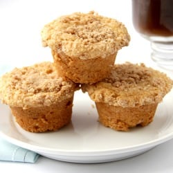 Mini Caramel Streusel Cakes