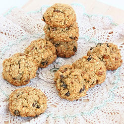 Whole Wheat & Oat Raisin Cookies