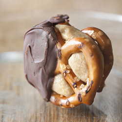 Peanut Butter Pretzel Bites