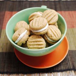 Cappuccino Meringue Cookies