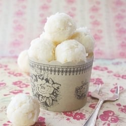 White Chocolate And Coconut Truffle