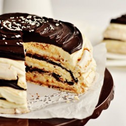 Mascarpone Meringue Cake
