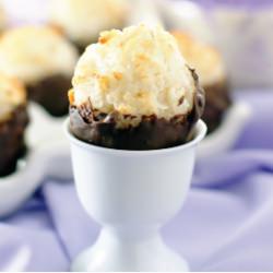 Macaroon Easter Egg