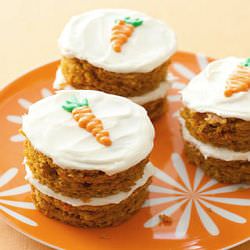 Carrot Cake w/ Cream Cheese Icing