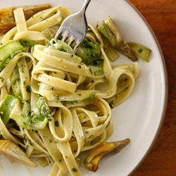 Fettuccine w/ Pesto & Asparagus