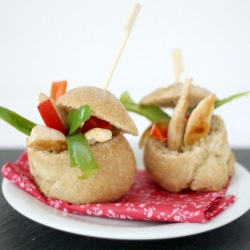 Chicken Salad Spicy Buns