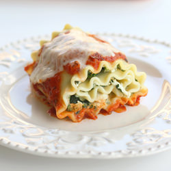 Healthy Spinach Lasagna Rolls