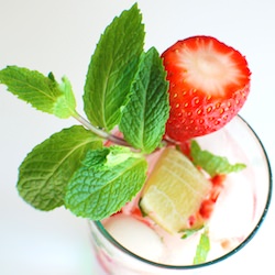 Fresh Strawberry Mojito