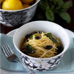 Spaghetti with Olives and Lemon
