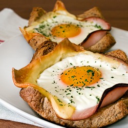 Eggs in Toast Cups for Daring Cooks