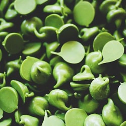 Chewy Matcha Chip Cookies