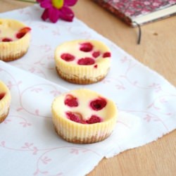 Mini Raspberry Cheesecakes