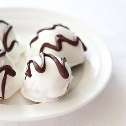 Chocolate Cake Truffles