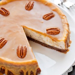 Nuts and Caramel Cheesecake