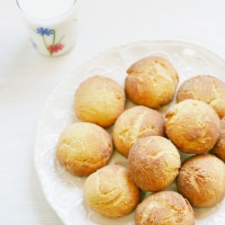 Steamed Dough Cheese Puffs