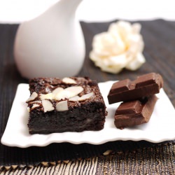 Almond Brownies with Sliced Cheddar