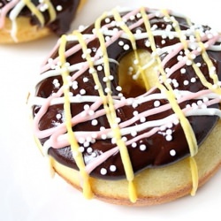 Baked Donuts w/ Chocolate Glaze