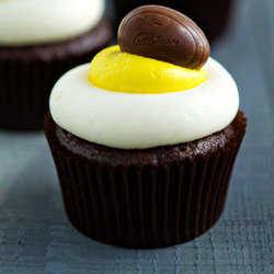 Cadbury Creme Egg Cupcakes