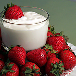 Strawberries & Creamy Dip