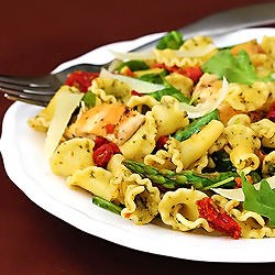 Pesto Pasta w/ Chicken