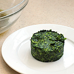How to Squeeze Dry Spinach