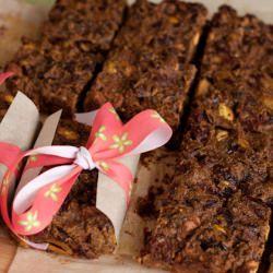 Chica Cherry Pistachio Energy Bars