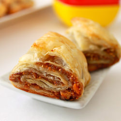 Dry Figs and Pecan Puff Rolls